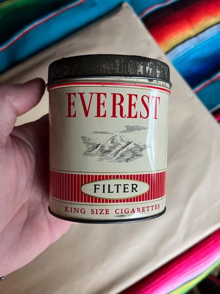 Oud Everest Sigaretten Blik - Gulden Tijdperk, Verzamelen, Blikken, Gebruikt, Ophalen of Verzenden