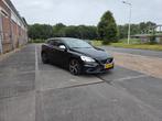 Volvo V40 2.0 D3 2018 Zwart trekhaak 200pk R Design, Auto's, Volvo, Voorwielaandrijving, 28 km/l, Zwart, 4 cilinders