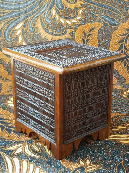 Zeldzame antieke Engelse sigarettenhouder van mahoniehout., Antiek en Kunst, Antiek | Woonaccessoires, Ophalen of Verzenden