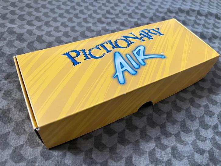 Spelletje/ Mattel Pictionary Air, Hobby en Vrije tijd, Gezelschapsspellen | Overige, Zo goed als nieuw, Ophalen of Verzenden