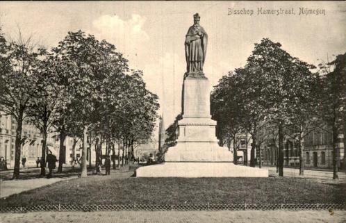 Standbeeld op de Bisschop Hamerstraat, Nijmegen, Verzamelen, Ansichtkaarten | Nederland, Gelopen, Gelderland, Voor 1920, Ophalen of Verzenden
