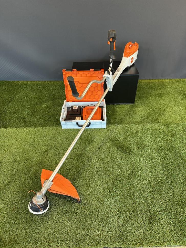 STIHL FSA 135 - met garantie!, Doe-het-zelf en Verbouw, Gereedschap | Overige machines, Zo goed als nieuw, Ophalen of Verzenden