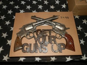 Wandbord double pistol get your guns up beschikbaar voor biedingen
