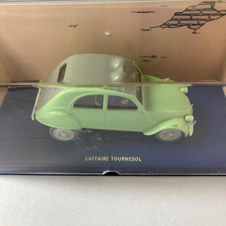 Citroën 2CV uit Kuifje Zonnebloem 1:43, Hobby en Vrije tijd, Modelauto's | 1:43, Nieuw, Auto, Overige merken, Ophalen of Verzenden