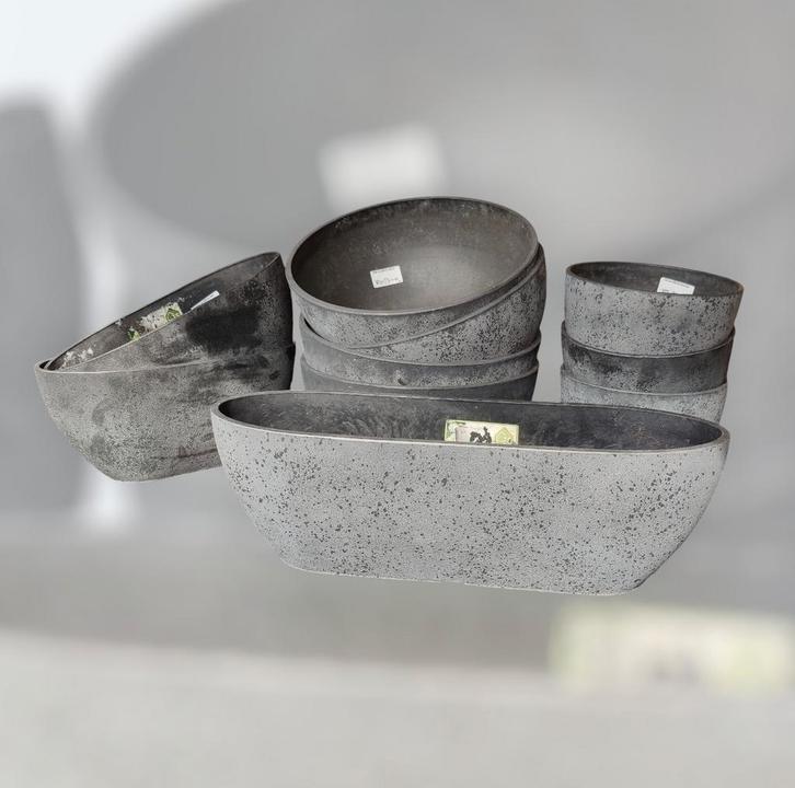 Diverse Buitenpotten - Set (Nova), Tuin en Terras, Bloembakken en Plantenbakken, Gebruikt, Beton, Balkon, Tuin, Minder dan 30 cm