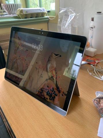 Surface go 2 (laptop/tablet beschikbaar voor biedingen