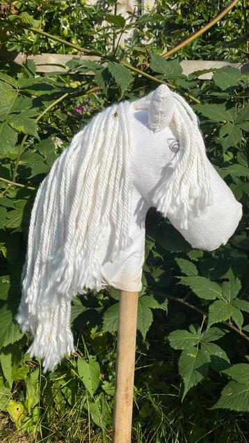Hobby horse beschikbaar voor biedingen