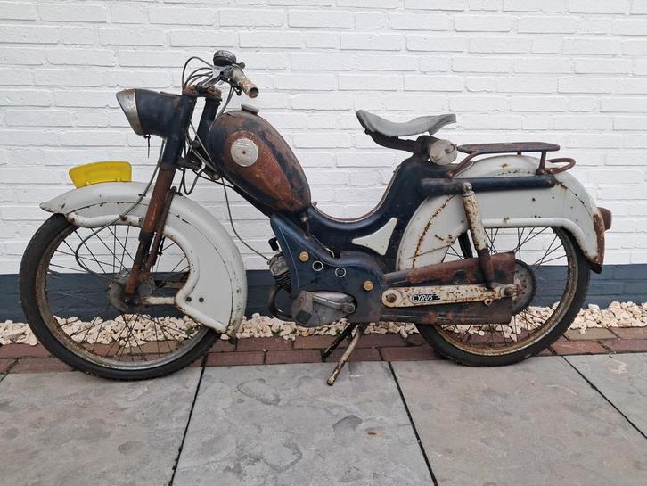 Cyrus brommer met Zündapp motor, Fietsen en Brommers, Brommers | Oldtimers, Overige merken, Maximaal 45 km/u, Ophalen