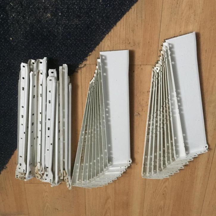 OPRUIMING! 18x set ladengeleider op rol 400mm met zijwand, Hobby en Vrije tijd, Overige Hobby en Vrije tijd, Nieuw, Ophalen