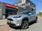 Toyota Yaris Cross 1.5 Hybrid 115 Business Facelift / PDC /, 12 maanden, Stof, Gebruikt, 116 pk
