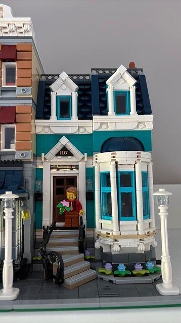 Lego creator boekenwinkel 10270 beschikbaar voor biedingen