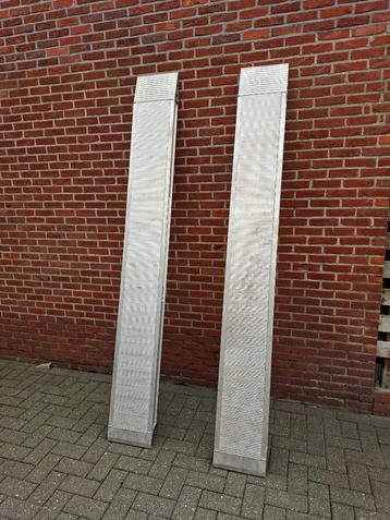 Originele Hapert Aluminium oprijplaten beschikbaar voor biedingen