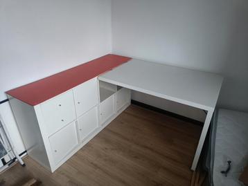 Gratis: vertimmerd Ikea bureau/kast Kallax beschikbaar voor biedingen