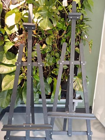 2 Zwarte Ezels - 170cm hoog beschikbaar voor biedingen