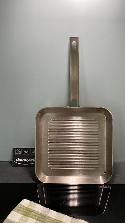 Demeyere resto grillpan, Huis en Inrichting, Keuken | Potten en Pannen, Zo goed als nieuw, Koekenpan of Braadpan, Rvs, Inductieplaat