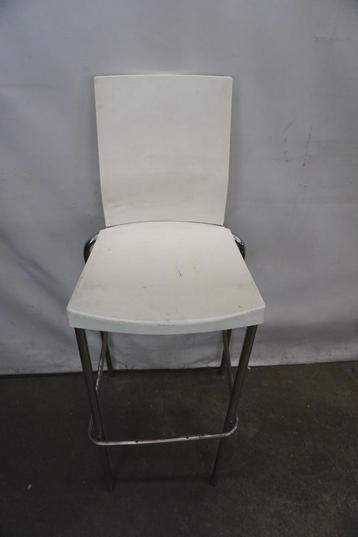 Witte kruk barkruk hoge kruk beschikbaar voor biedingen