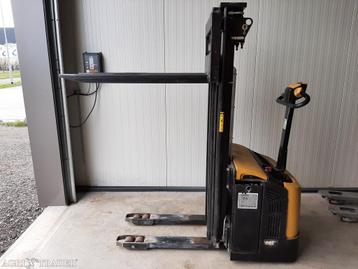 Caterpillar NSP16N elektrische stapelaar 1600 kg 4300 mm beschikbaar voor biedingen