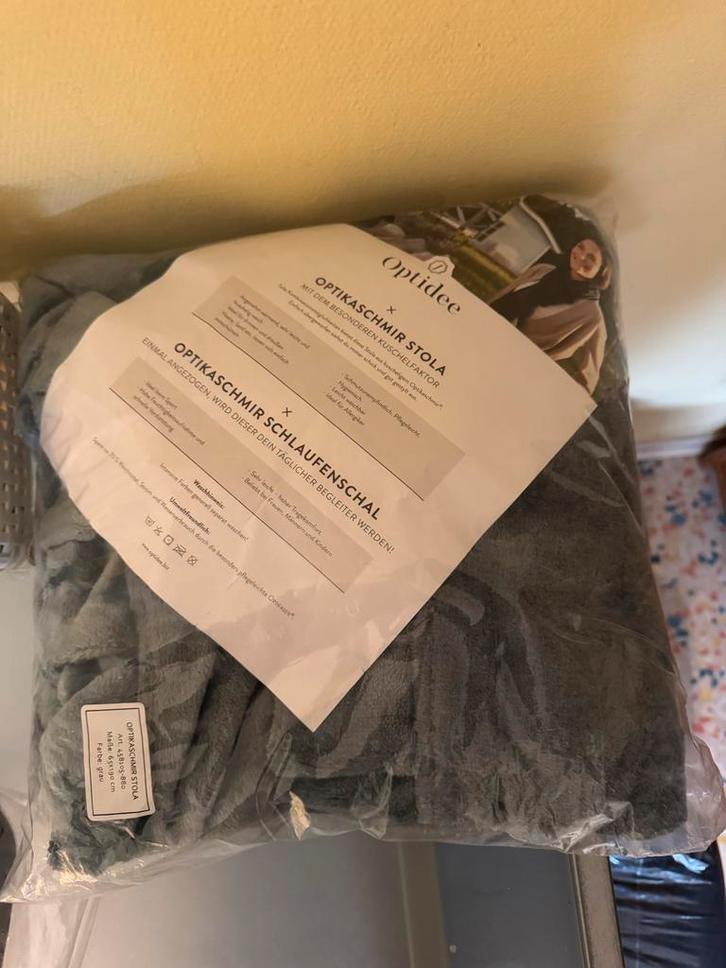 Optidee Kasjmier Stola - Grijs - Nieuw in verpakking, Kleding | Dames, Truien en Vesten, Nieuw, Grijs, Ophalen of Verzenden