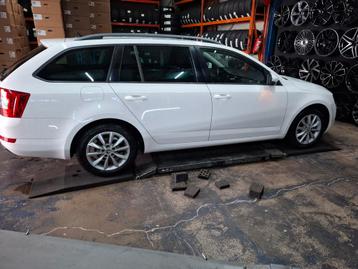 Originele velgen 5×112 Skoda Vredestein 205/55/16R banden beschikbaar voor biedingen