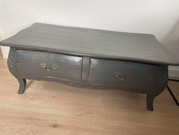 Prachtige brocante, landelijke tafel, sidetable.  beschikbaar voor biedingen