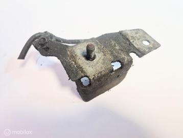 Subframe beugel Volvo V70 I 2.4 T AWD ('97-'00) 8250370 beschikbaar voor biedingen