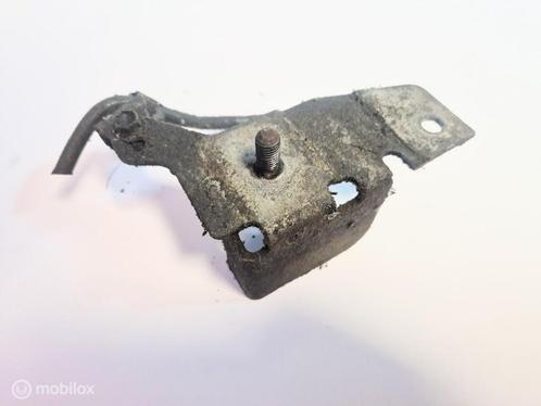 Subframe beugel Volvo V70 I 2.4 T AWD ('97-'00) 8250370, Auto-onderdelen, Ophanging en Onderstel, Volvo, Gebruikt, Ophalen of Verzenden