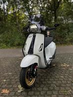 Vespa Sprint Racing Sixties – brom 2021 – Slechts 1300 km, Fietsen en Brommers, Scooters | Vespa, Ophalen, Overige modellen, Info@piaggio.com
