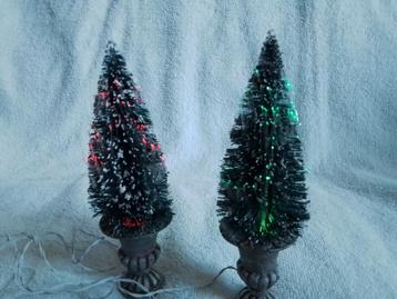 Kerstdorp 2 Multi-color Led-kerstboompjes  beschikbaar voor biedingen