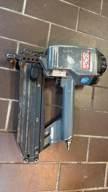 Senco lucht tacker beschikbaar voor biedingen