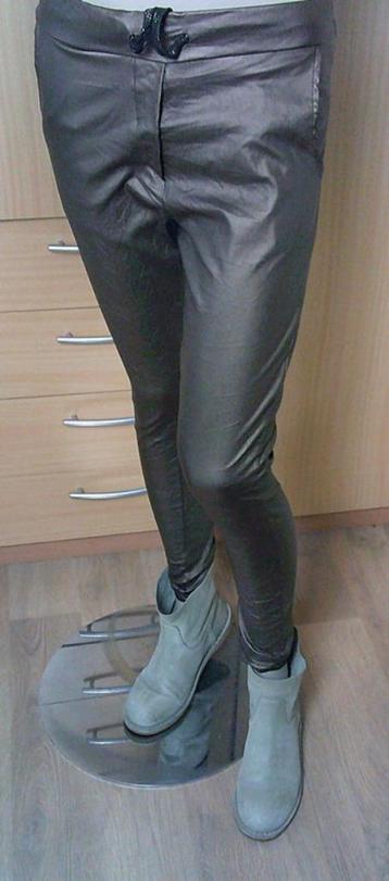 MADE IN ITALY bruine metalic nieuwe stretchbroek maat 36 beschikbaar voor biedingen