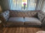 Chesterfield Bank Stof - Tijdloze Elegantie, Huis en Inrichting, Banken | Bankstellen, Ophalen, Gebruikt, Chesterfield, Tweepersoons