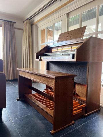 Johannus Opus 5 smal  beschikbaar voor biedingen