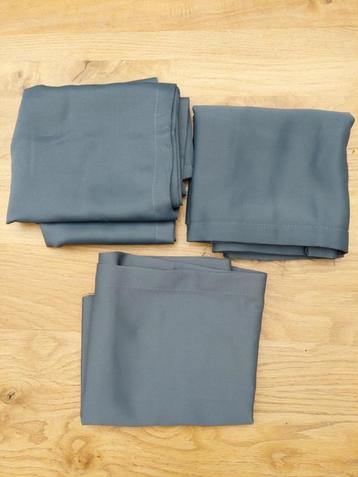 3 restjes stof beschikbaar voor biedingen