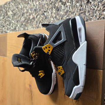 Jordan 4 Royalty maat 36 beschikbaar voor biedingen