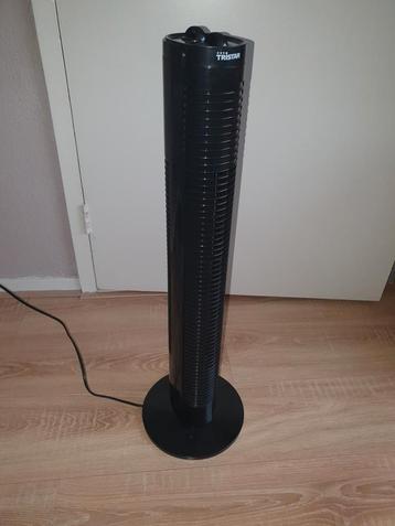 Toren ventilator, lekker voor de warme dagen beschikbaar voor biedingen
