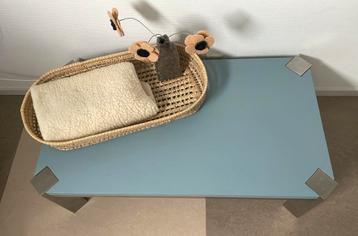 Tafel beschikbaar voor biedingen