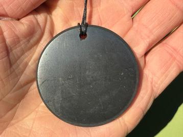 Shungite shungiet hanger mineralen beschikbaar voor biedingen