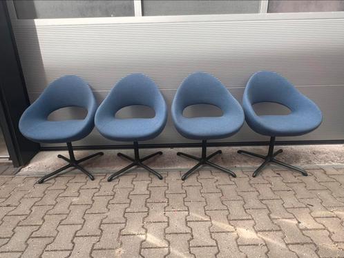 4x Artifort Shark stoelen in absolute nieuwstaat!, Huis en Inrichting, Stoelen, Zo goed als nieuw, Vier, Stof, Blauw, Ophalen