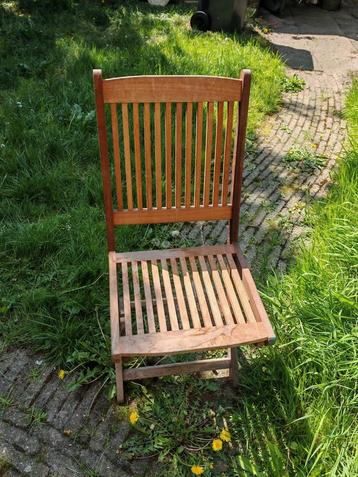 Opknap Tuinset 4x stoel en tafel.  beschikbaar voor biedingen