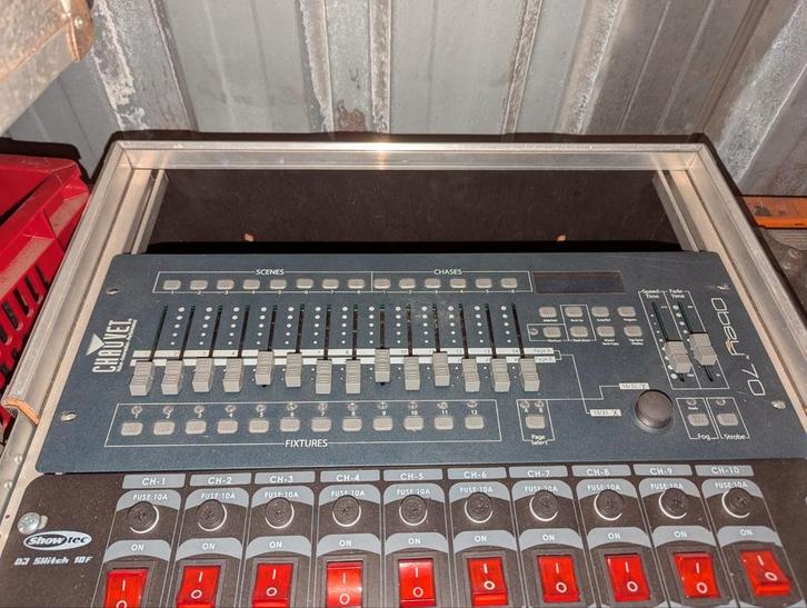 ✅Dmx Controller obey 70 van Chauvet 19" DMX regelaar, Muziek en Instrumenten, Licht en Laser, Gebruikt, Overige typen, Geluidgestuurd