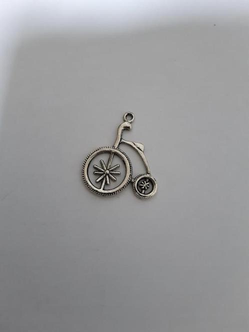 Kettinghanger ouderwetse fiets, Sieraden, Tassen en Uiterlijk, Kettinghangers, Nieuw, Overige materialen, Zilver, Overige voorstellingen