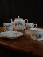 Oud klein serviesje Victoria made in, Antiek en Kunst, Verzenden