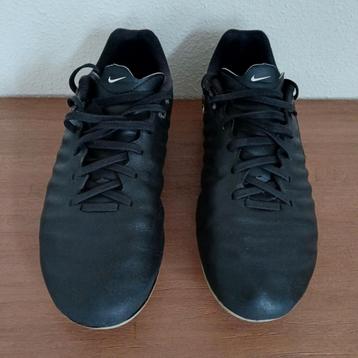 Nike tiempo maat 39 beschikbaar voor biedingen