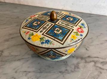 Antieke vintage koektrommel koekblik verzamelblik bloemen beschikbaar voor biedingen