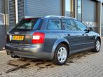 Audi A4 Avant 1.6 | AIRCO | CRUISE | TREKHAAK | NIEUWE APK, Auto's, Gebruikt, Zwart, 4 cilinders, A4