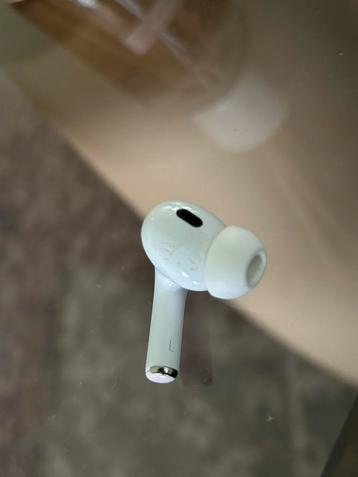 LINKS AirPod Pro oortje beschikbaar voor biedingen