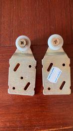 Henderson 220  hangrol met geklonken plaat 2 stuks samen, Ophalen of Verzenden, Nieuw, Schuif of Grendel