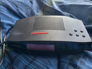 Prima functionerende wekkerradio beschikbaar voor biedingen