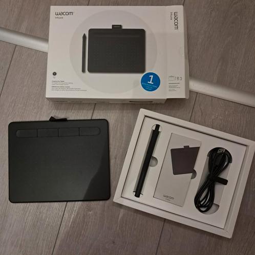 Wacom Intuos tekentablet, Computers en Software, Tekentablets, Zo goed als nieuw, Ophalen of Verzenden