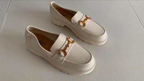 Nieuwe beige loafers | Maat 40 | Dames | Almere, Kleding | Dames, Schoenen, Nieuw, Instappers, Beige, Ophalen